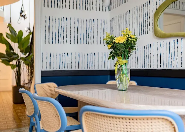 Huge For 23, Rare Indoor Garden Near Hotspots *